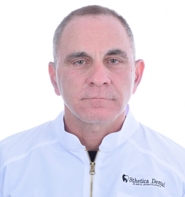 Dr. Ernesto Carmona